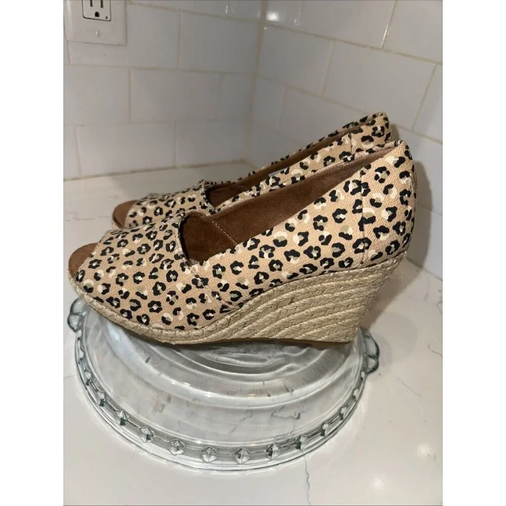 Toms Women Size 8 Michelle Cheetah Print Stacked Heel Slip On Wedge Peep Toe - Picture 6 of 14